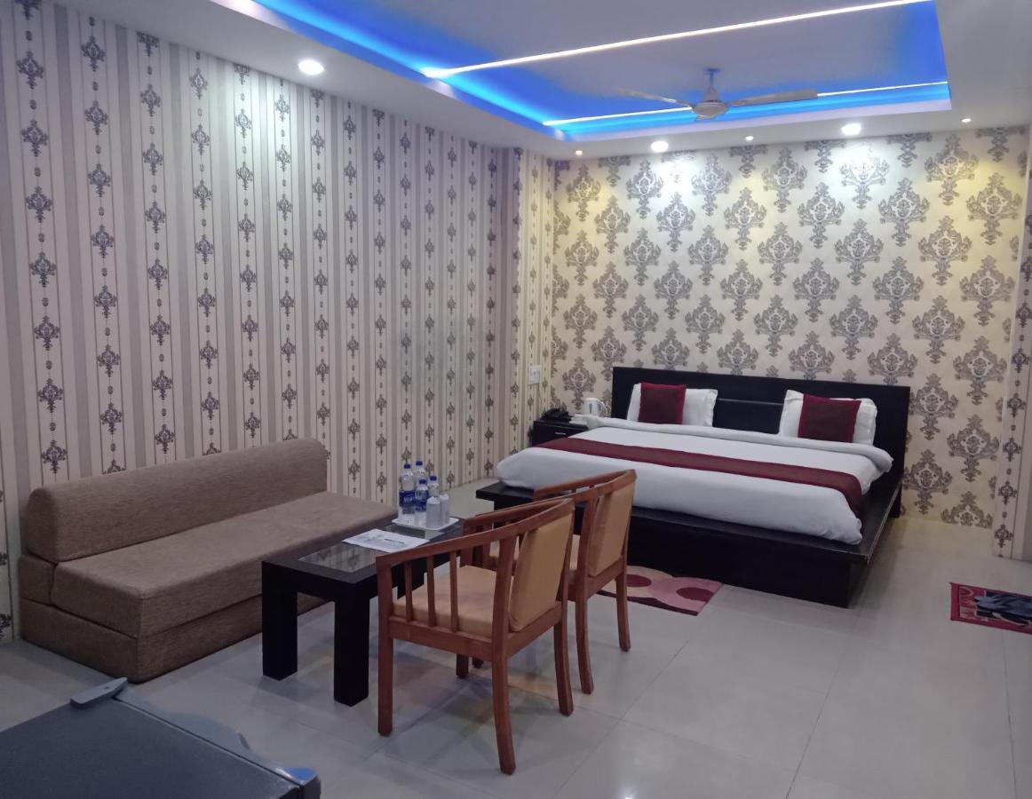 Hotel Nexus L Hotels In Charbagh Lucknow Eksteriør billede