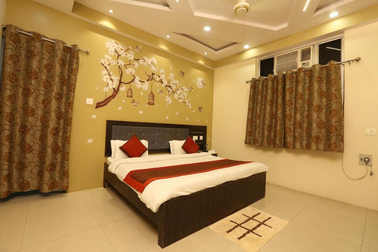 Hotel Nexus L Hotels In Charbagh Lucknow Eksteriør billede