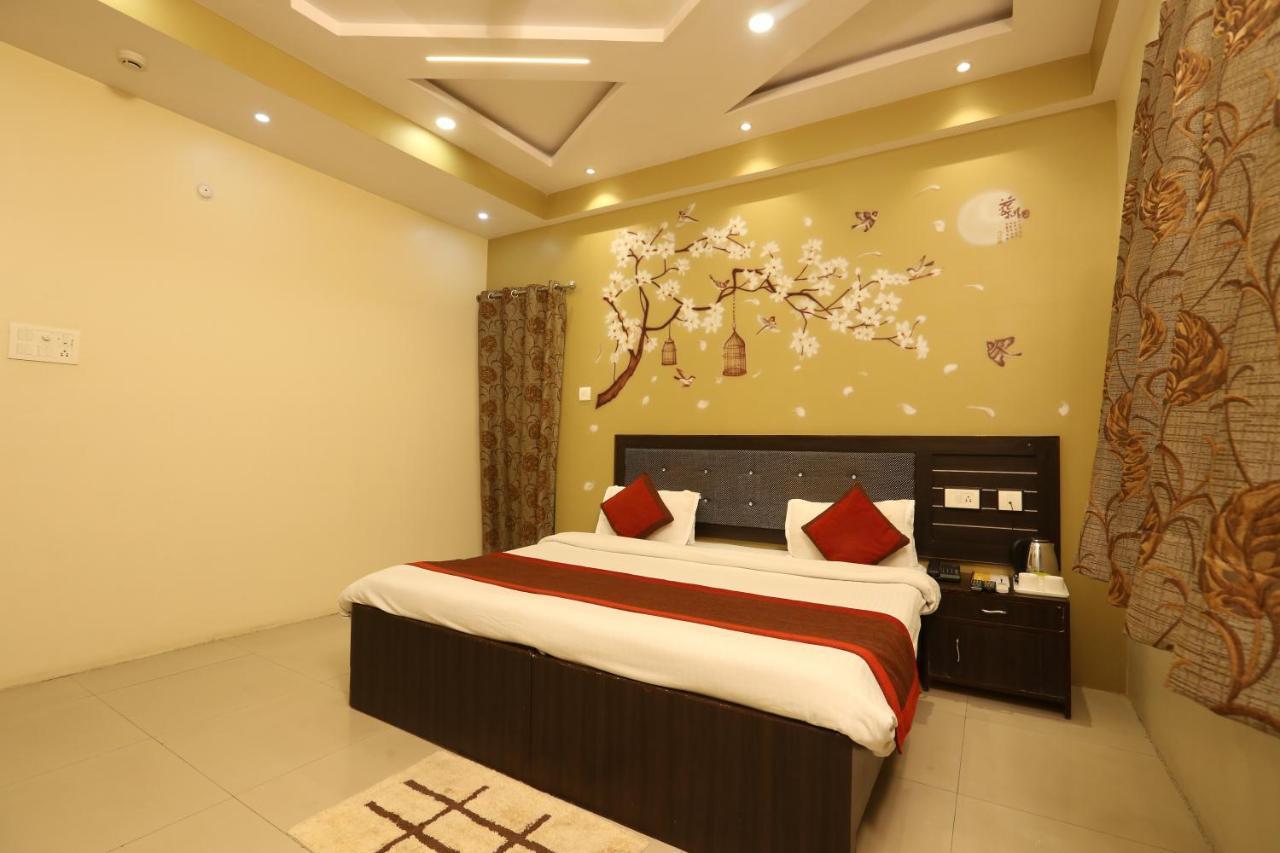 Hotel Nexus L Hotels In Charbagh Lucknow Eksteriør billede