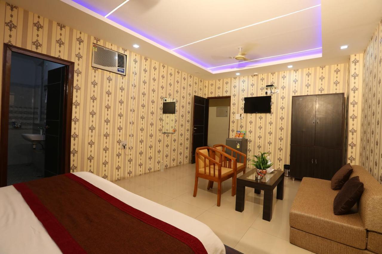 Hotel Nexus L Hotels In Charbagh Lucknow Eksteriør billede