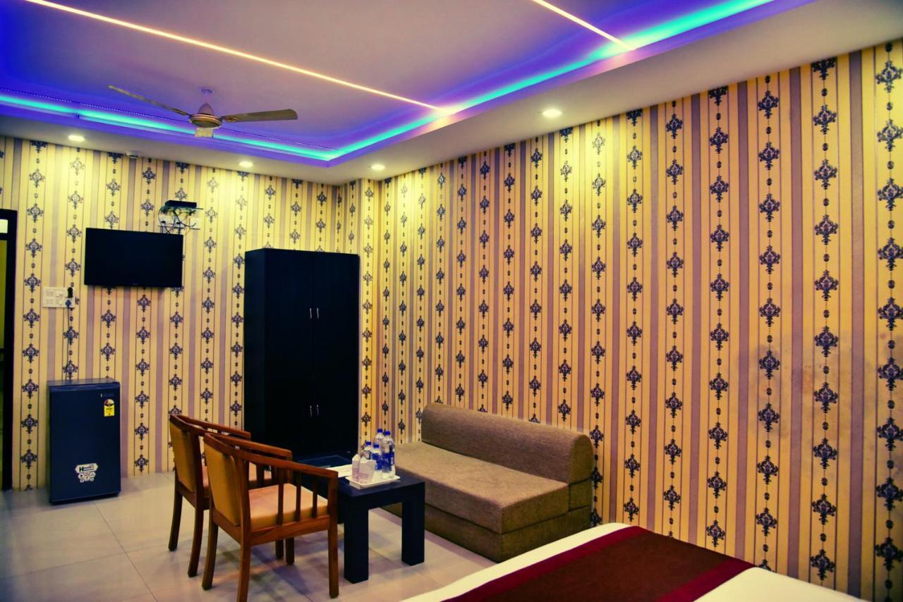 Hotel Nexus L Hotels In Charbagh Lucknow Eksteriør billede