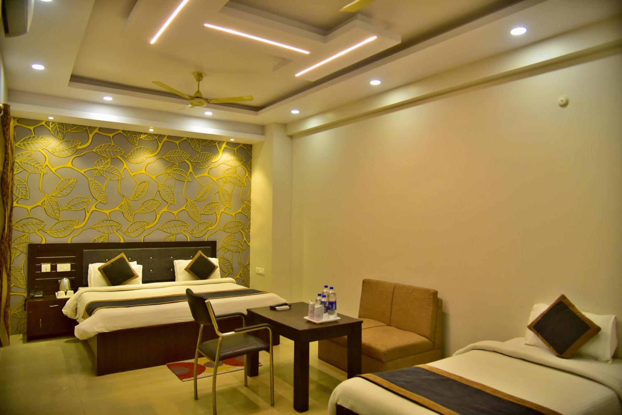 Hotel Nexus L Hotels In Charbagh Lucknow Eksteriør billede