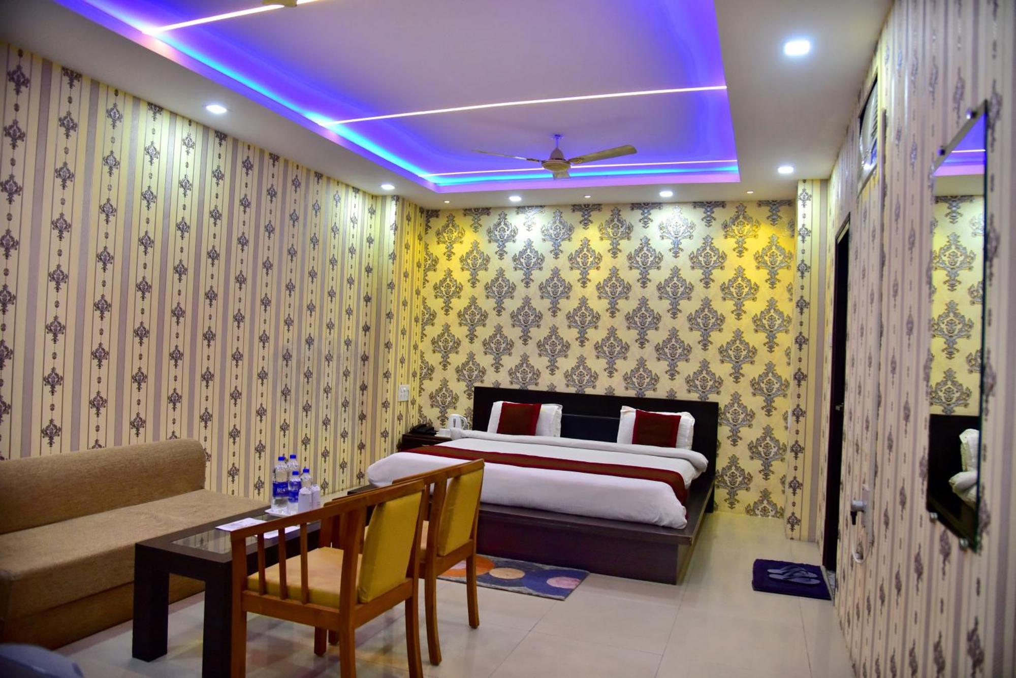 Hotel Nexus L Hotels In Charbagh Lucknow Eksteriør billede